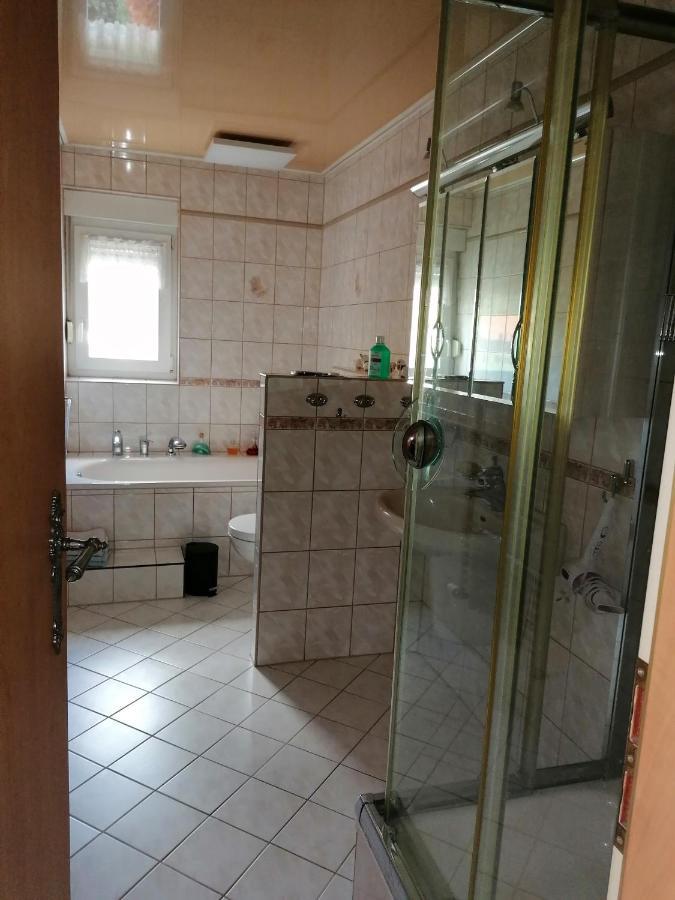 Ferienwohnung Hella Химелпфорт Стая снимка
